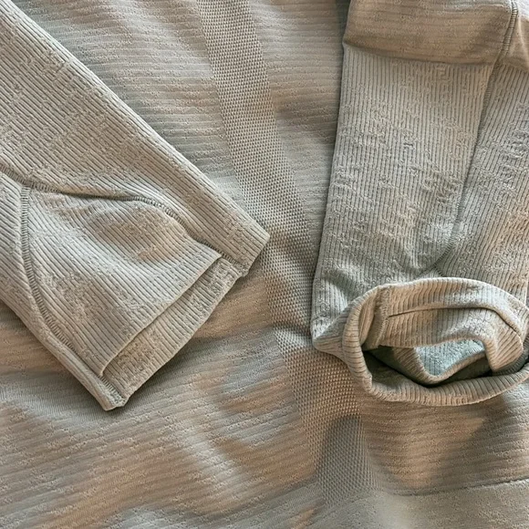 Lululemon Swiftly Tech Long Sleeve Shirt 
Distorted Static Delicate Mint sz 6 - Picture 13 of 16